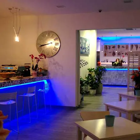 马雷意酒店 切塞纳蒂科